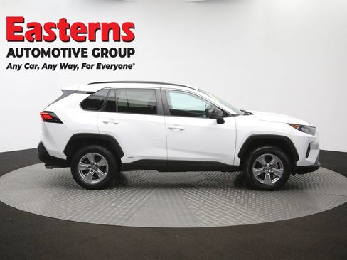 Used 2022 Toyota RAV4 LE AWD/4WD image 46
