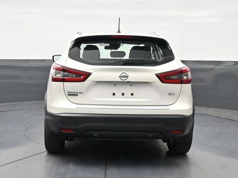 Used 2021 Nissan Rogue Sport SV FWD image 4