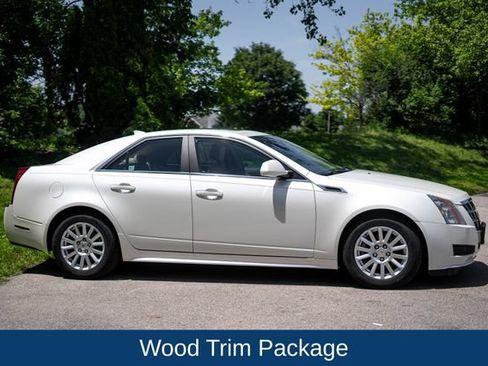 Used 2011 Cadillac CTS Luxury RWD image 4