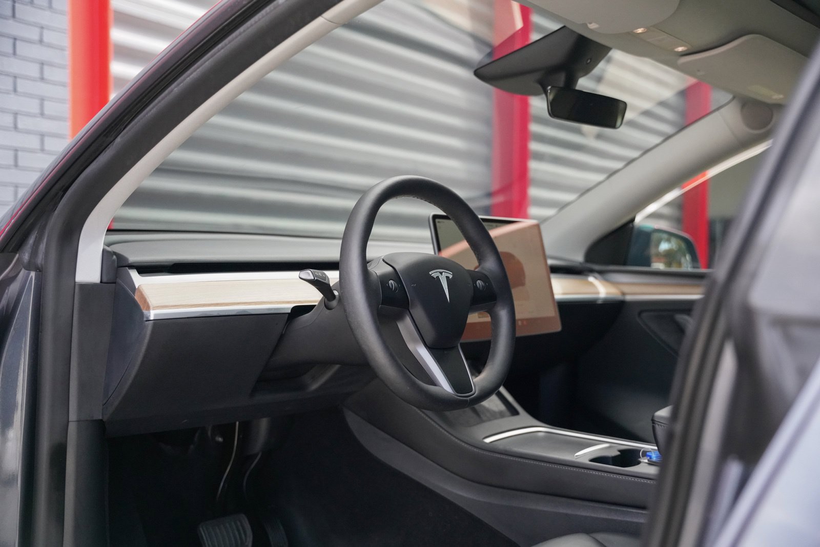 Used 2023 Tesla Model Y 2WD image 16