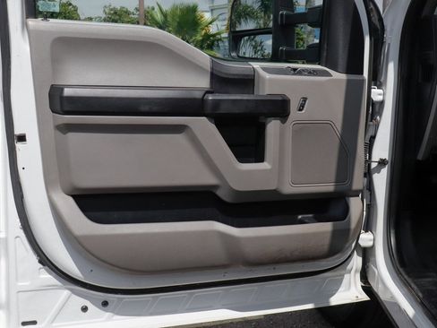 Used 2017 Ford F350 XL w/ Power Equipment Group image 15