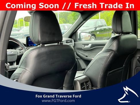 Used 2025 Ford Escape ST-Line Select AWD/4WD image 30