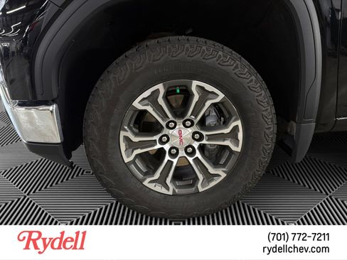 Used 2023 GMC Sierra 1500 SLE AWD/4WD image 9
