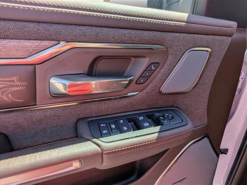 Used 2025 RAM 1500 Limited image 9