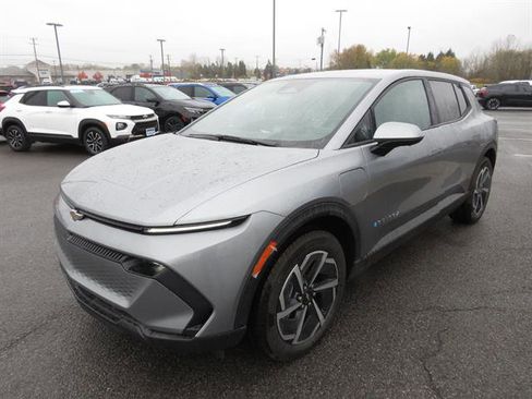 New 2026 Chevrolet Equinox EV LT image 7