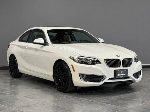 Used 2017 BMW 230i Coupe image 3