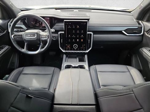 Used 2026 GMC Acadia Elevation w/ Elevation Premium Package FWD image 17