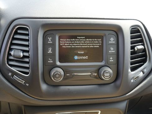 Used 2018 Jeep Compass Sport image 22