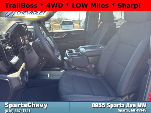 Used 2024 Chevrolet Silverado 1500 LT Trail Boss w/ Protection Package image 10
