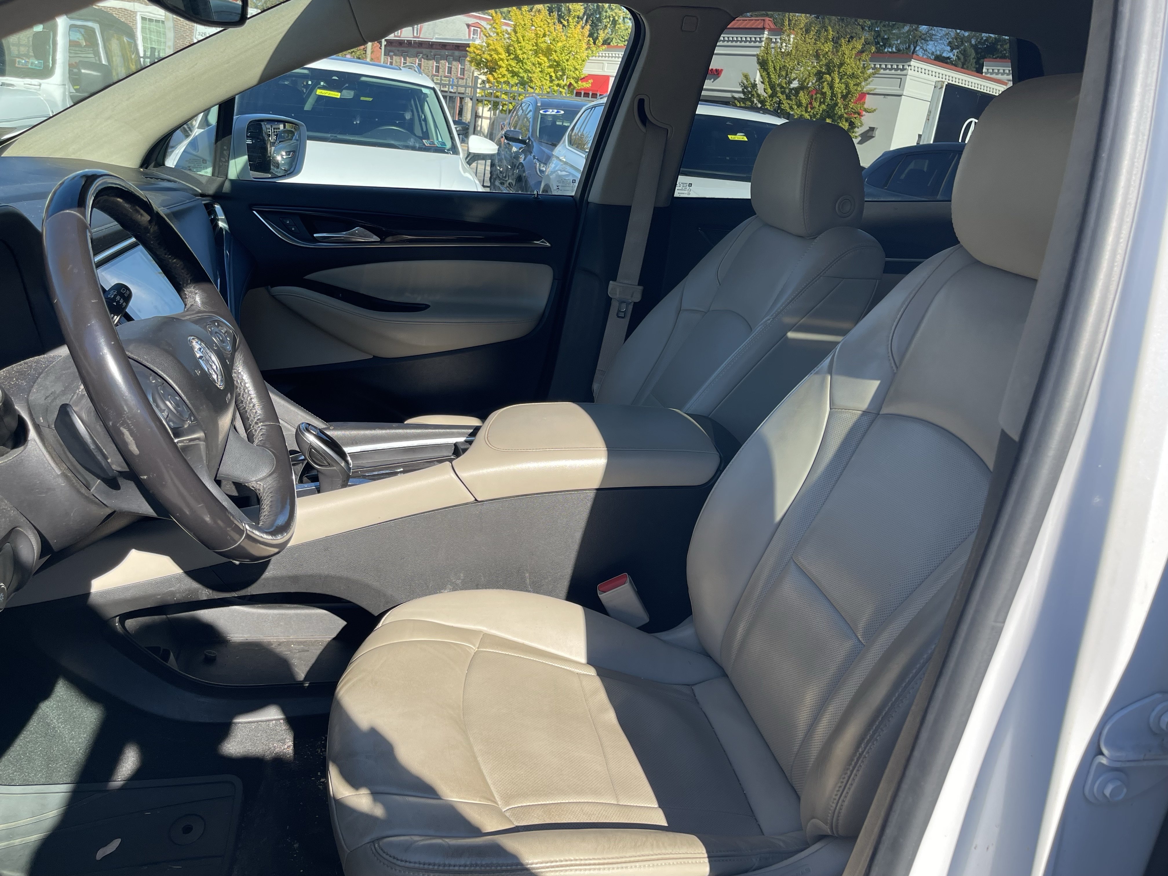 Used 2019 Buick Enclave Essence AWD/4WD image 8
