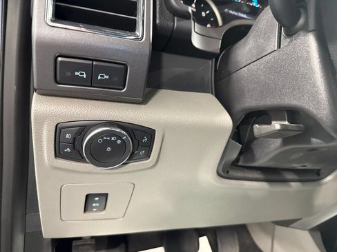 Used 2017 Ford F150 XLT w/ Equipment Group 302A Luxury AWD/4WD image 48
