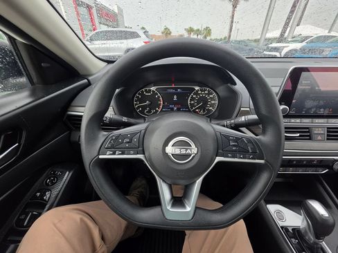 Certified 2025 Nissan Altima 2.5 SV FWD image 16
