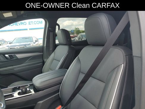 Used 2026 Buick Enclave Preferred w/ Power Package AWD/4WD image 5