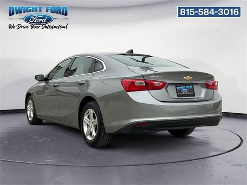 Used 2023 Chevrolet Malibu LS image 3