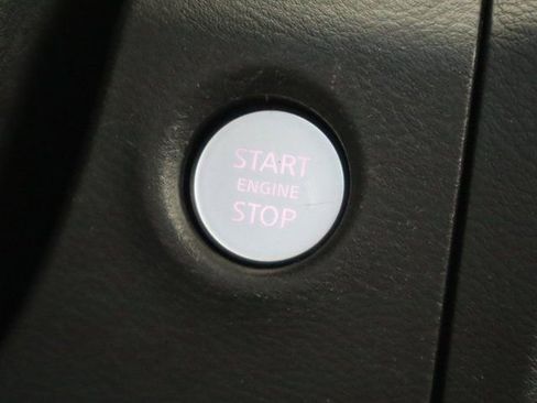 Used 2022 Nissan Frontier SV image 30