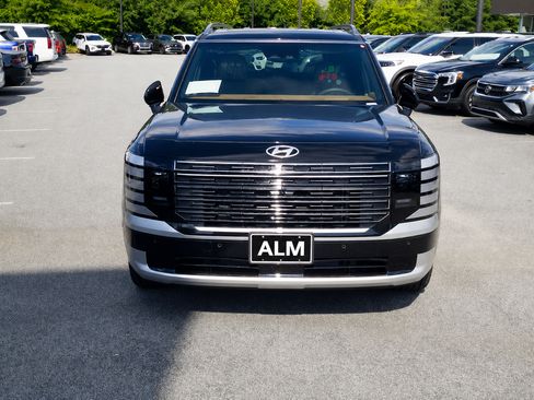 New 2026 Hyundai Palisade Calligraphy FWD image 3