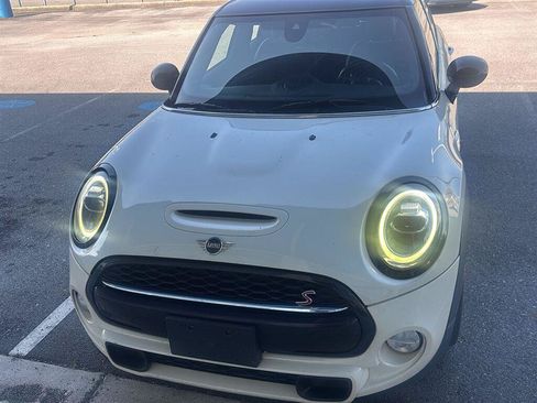 Used 2019 MINI Cooper S FWD image 1
