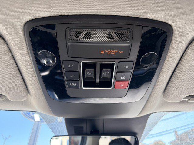 Used 2024 Kia Carnival SX Prestige FWD image 24