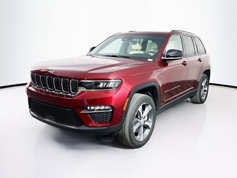 Used 2023 Jeep Grand Cherokee 4WD 4xe image 3