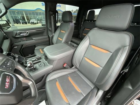 Used 2025 GMC Sierra 1500 AT4 w/ AT4 Premium Package image 10