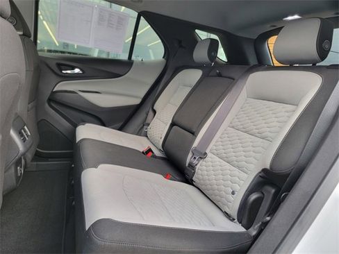 Used 2019 Chevrolet Equinox LS w/ LS Convenience Package image 21