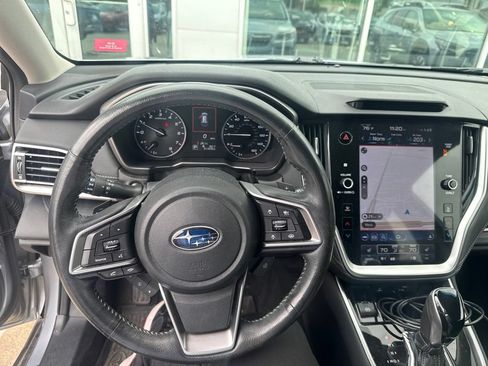 Used 2022 Subaru Outback Limited AWD/4WD image 6