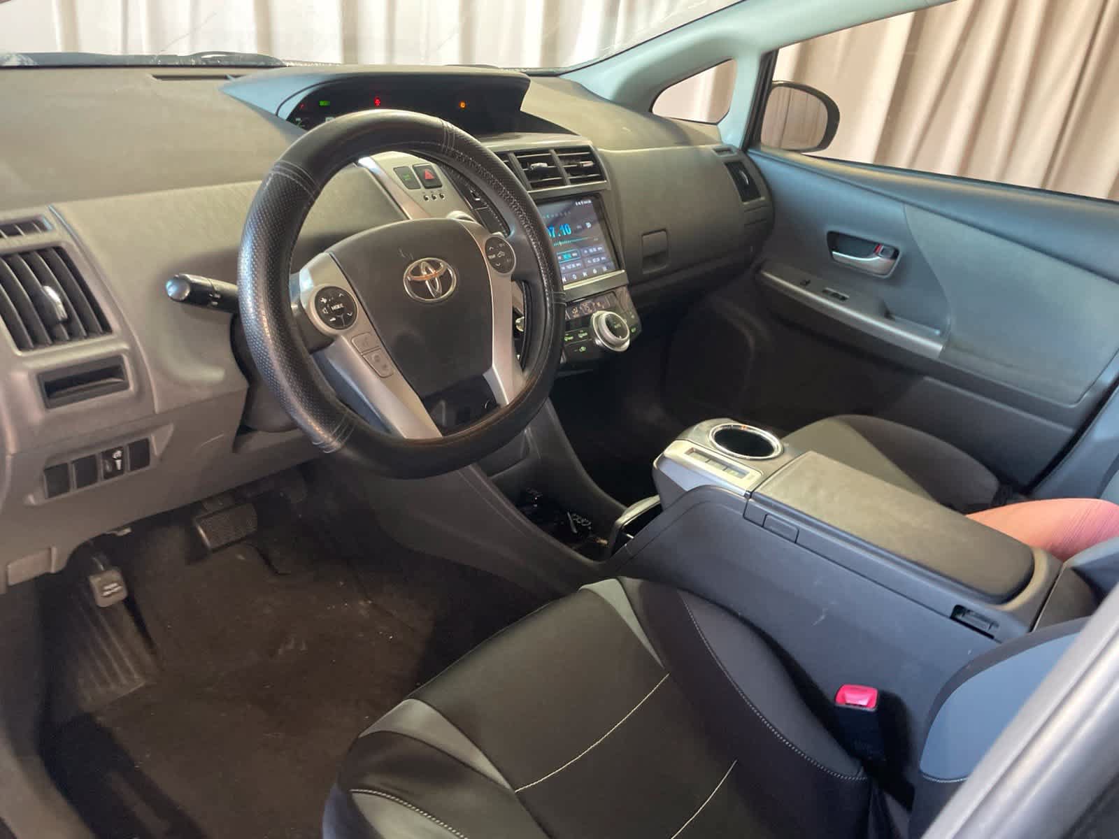 Used 2012 Toyota Prius V Three w/ Preferred Accessory Pkg FWD image 21