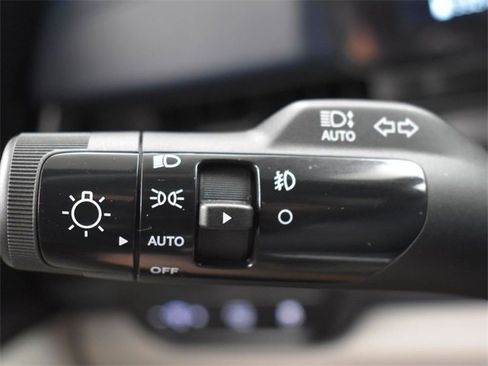 Certified 2025 Kia Carnival SX Prestige image 31