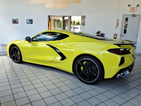 Used 2023 Chevrolet Corvette Stingray Preferred Cpe w/ 2LT RWD image 4