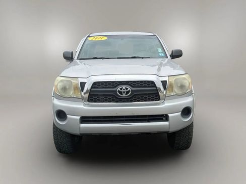 Used 2011 Toyota Tacoma 4x4 Access Cab image 2