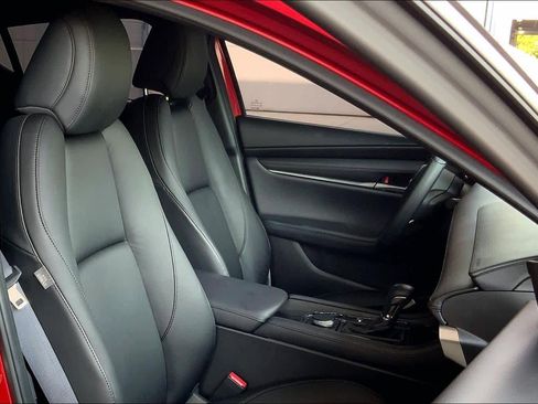 Used 2024 MAZDA MAZDA3 s image 9