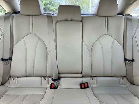 Certified 2021 Toyota Avalon XLE FWD image 28