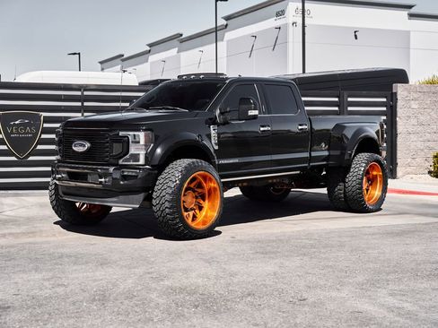 Used 2022 Ford F450 Limited w/ FX4 Off-Road Package AWD/4WD image 2
