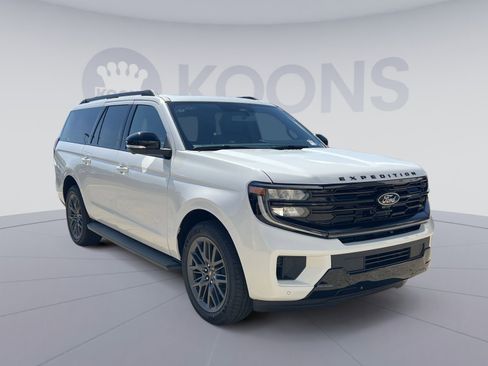 New 2026 Ford Expedition Max Platinum w/ Stealth Appearance Package image 2