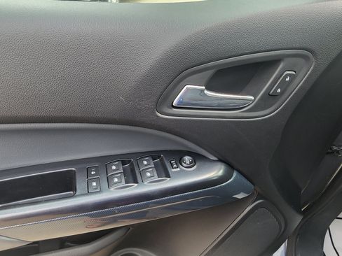 Used 2021 Chevrolet Colorado Z71 AWD/4WD image 11