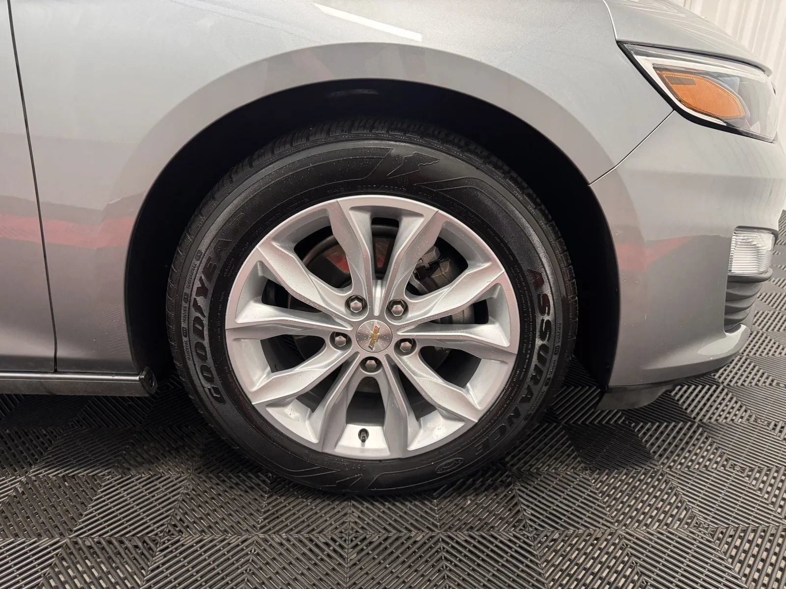 Used 2023 Chevrolet Malibu LT FWD image 19