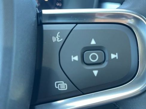 New 2026 Volvo XC40 B4 Core w/ Protection Package Premier image 14