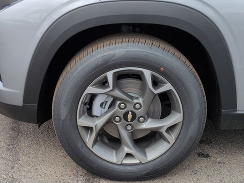 New 2026 Chevrolet Trax LT w/ Driver Confidence Package FWD image 34