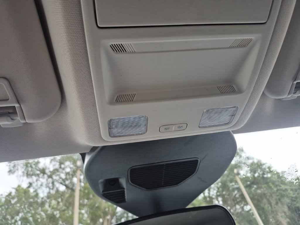Used 2025 Ford Escape Active AWD/4WD image 19