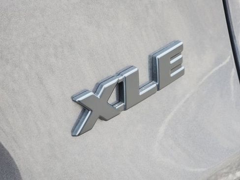 Used 2025 Toyota RAV4 XLE Premium FWD image 6