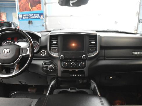 Used 2022 RAM 1500 Big Horn AWD/4WD image 32