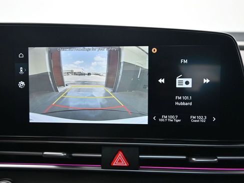 Used 2024 Hyundai Elantra SEL image 31