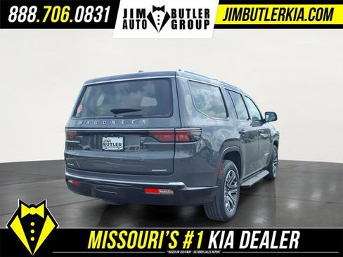Used 2023 Jeep Wagoneer Series II AWD/4WD image 29