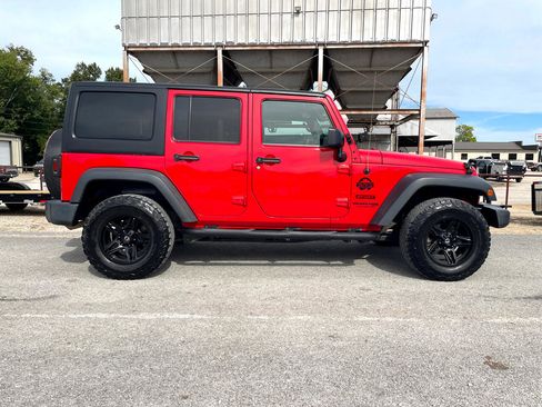 Used 2018 Jeep Wrangler Unlimited Sport S image 6