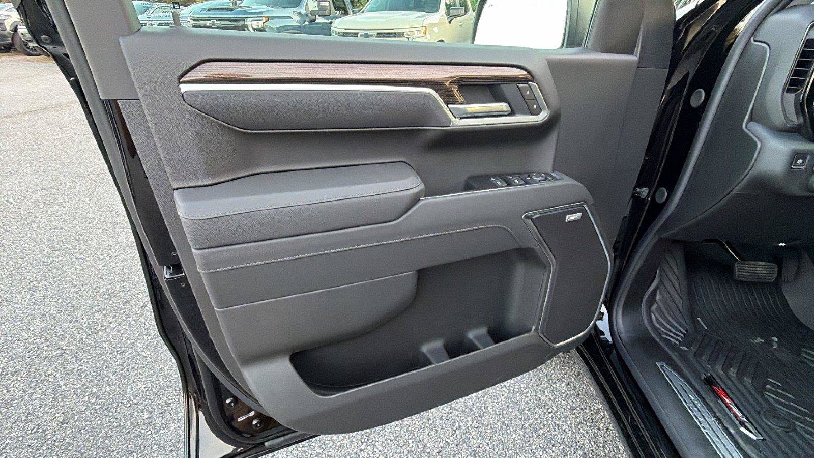 New 2026 Chevrolet Silverado 1500 RST w/ RST All Star Premium Package AWD/4WD image 14