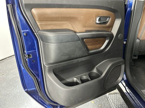 Used 2017 Nissan Titan Platinum Reserve image 34