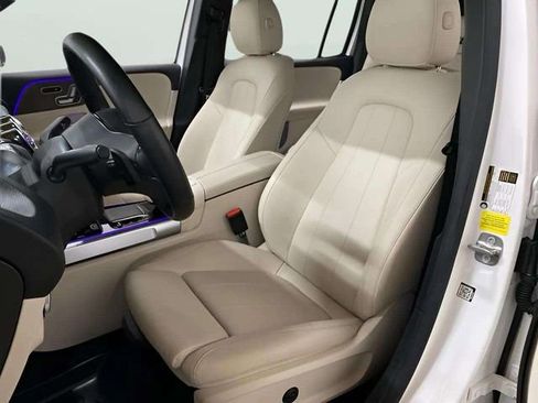 Used 2023 Mercedes-Benz EQB 300 4MATIC w/ Exclusive Package image 64