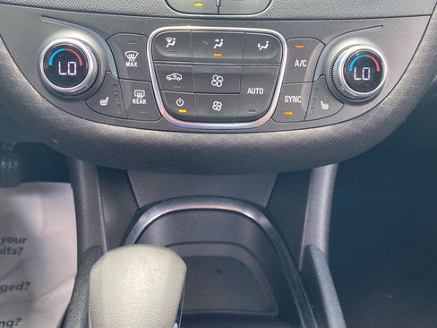 Used 2023 Chevrolet Malibu LT image 21