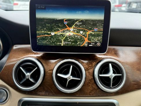 Used 2016 Mercedes-Benz GLA 250 4MATIC image 17
