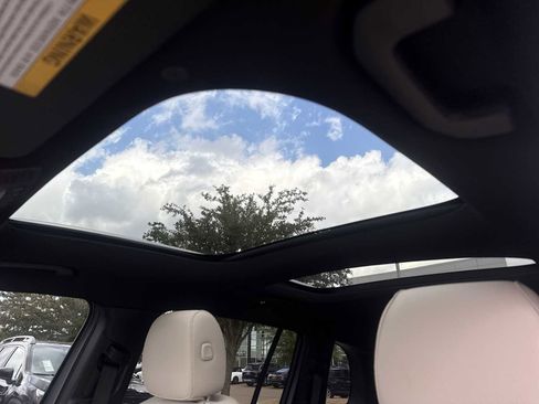 Certified 2026 Mercedes-Benz GLB 250 4MATIC image 17